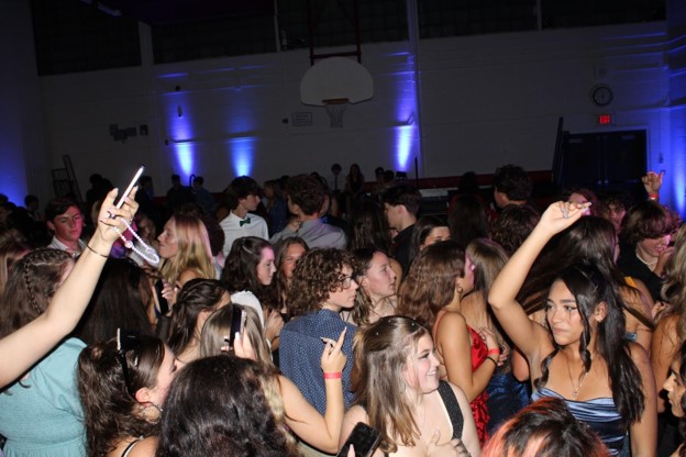 Fitch students enjoy music and dancing at Homecoming.