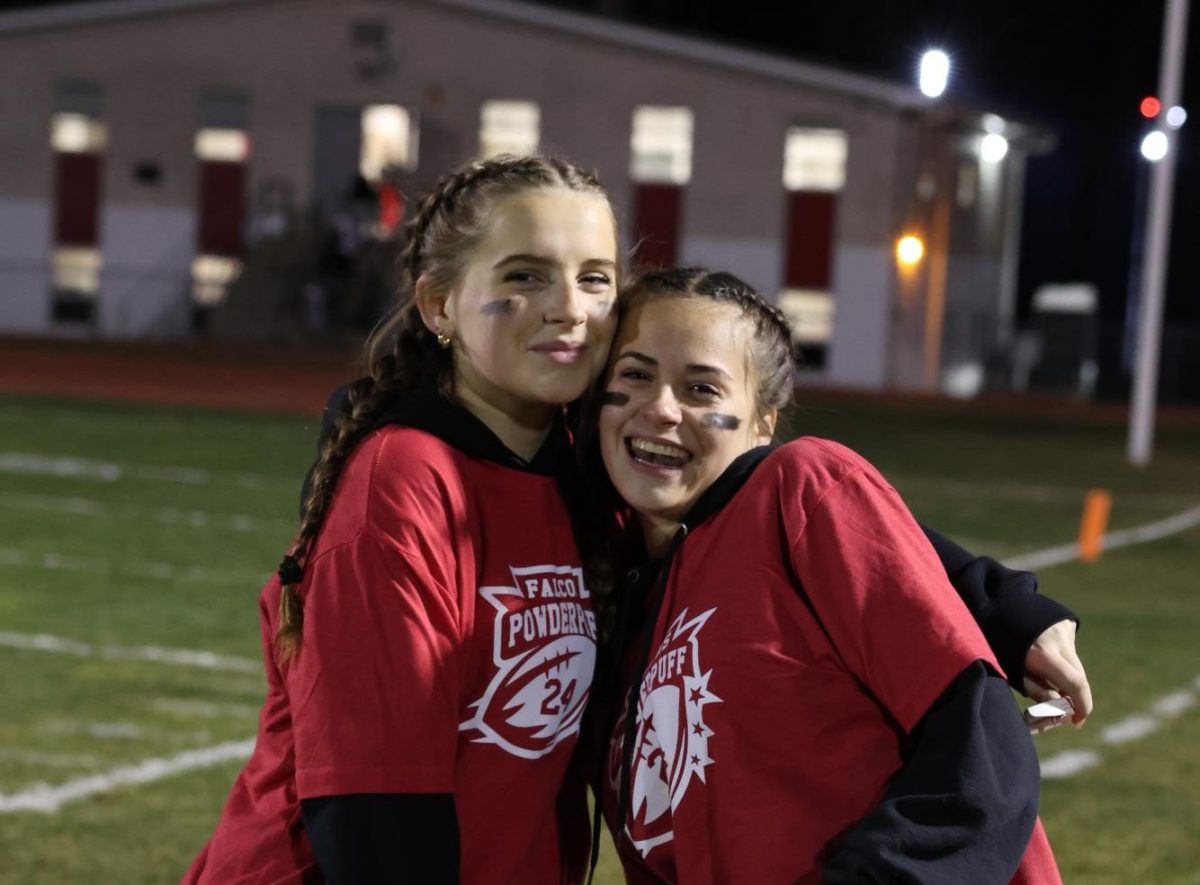 Sophomores Take Powderpuff Crown